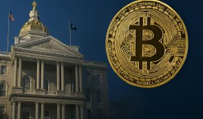 BITCOIN LOGO INFRNT OF WHITE HOUSE