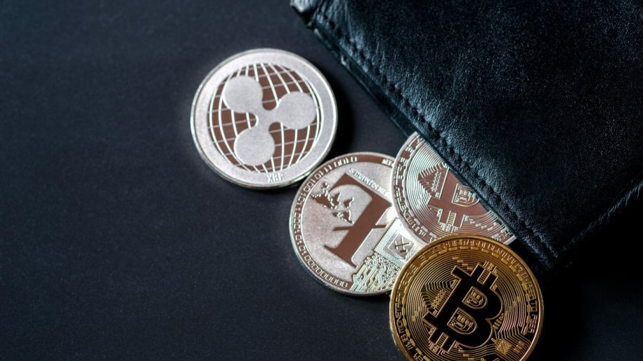 Алткойните може да са готови да наваксат пазарната капитализация на стабилните монети