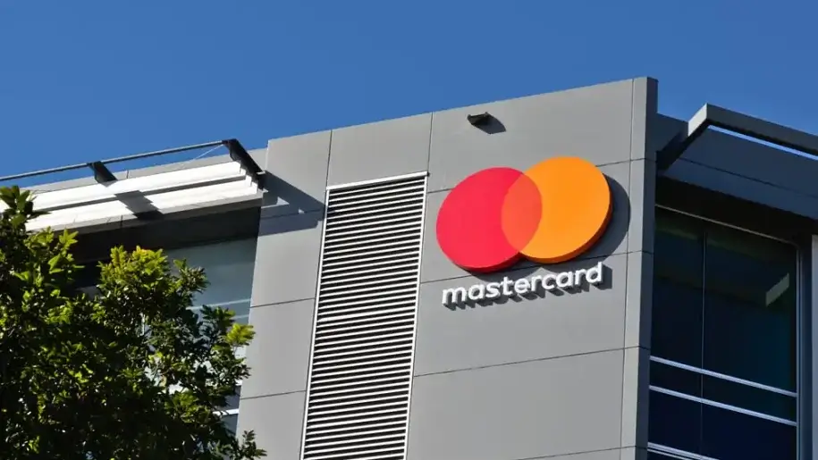 Mastercard интегрира стабилната валута FIUSD чрез партньорство с Fiserv