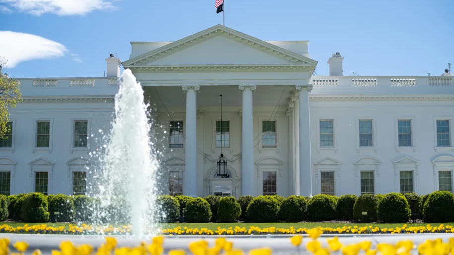 Ripple, Coinbase и технологични гиганти финансират грандиозното разширение на Белия дом на Тръмп