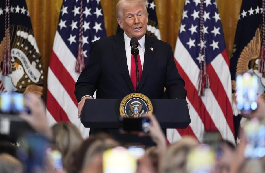 トランプ氏の関税財源による給付案、費用・時期・承認をめぐり論争