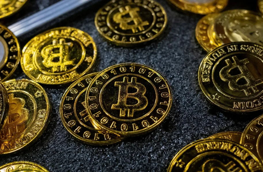 Bitcoin Rebounds as Trade War Escalates: Decoupling from Stocks?