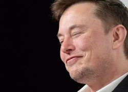 Elon Musk’s SpaceX Quietly Relocates $100M in BTC – Analysts Take Notice