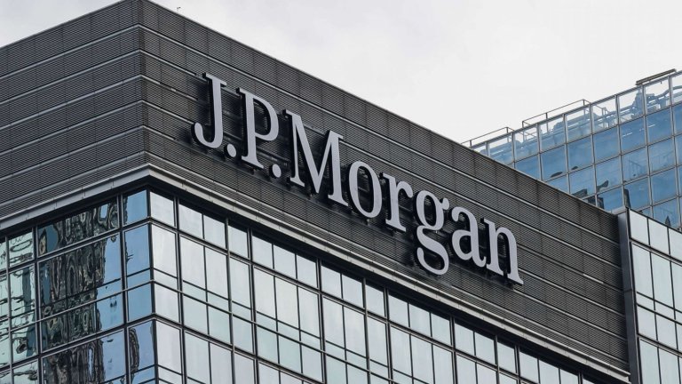 JPMorgan Weighs a Stablecoin as Banks Test Two Paths