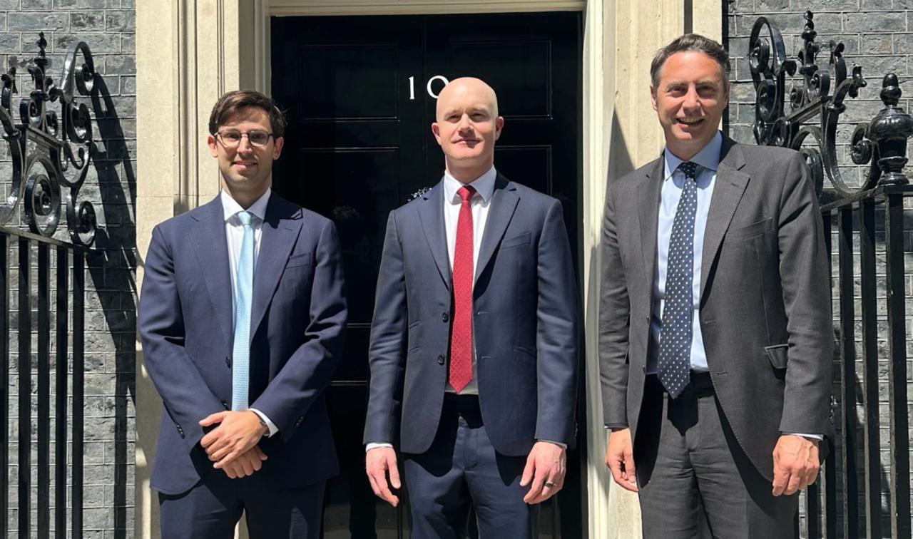 Coinbase CEO Says UK Could Overtake US in Crypto Race 