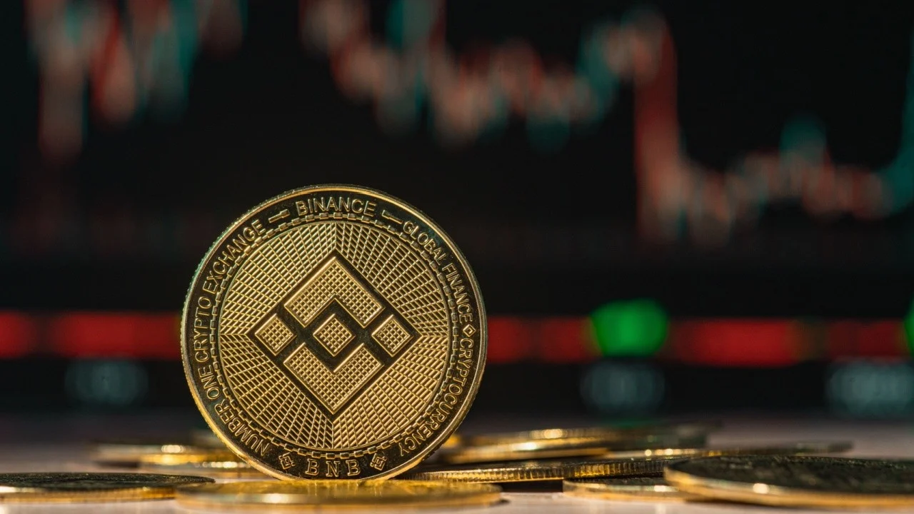 Latest Data Shows BNB Chain Leading Blockchain User Activity