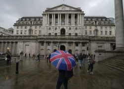 Bank of England Faces Backlash Over Planned Stablecoin Limits