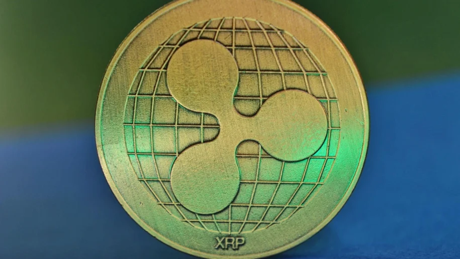 XRP Price: Fear Peaks as Buy Signals Flash Across Charts