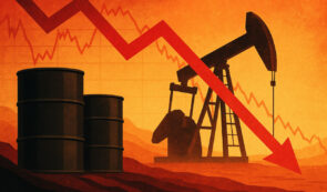 Oil barrels, oil rig, red arrow