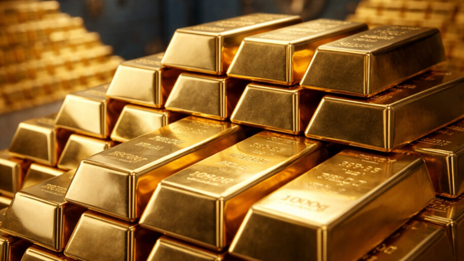 Why Goldman Sachs Prefers Gold Over Silver and What It Expects in 2026