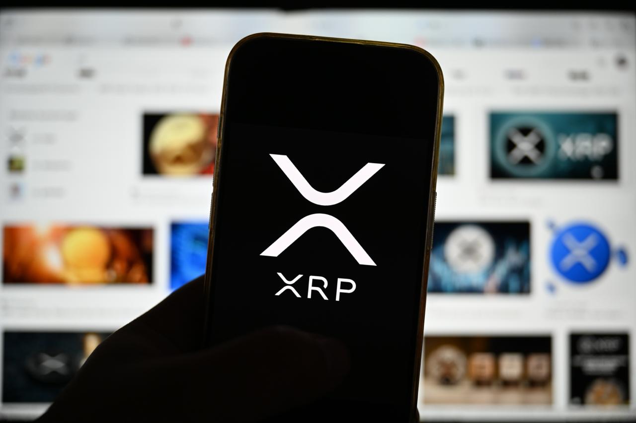 XRP’s Largest Holders Are Moving Coins Off Exchanges at $1.38