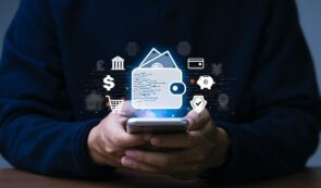 Picture with digital wallet and different payment reils